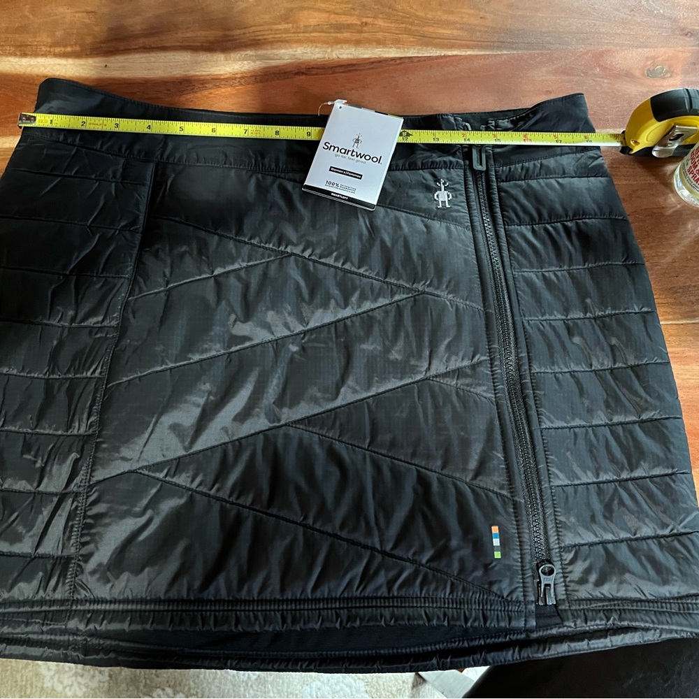 Smart wool quilted skirt